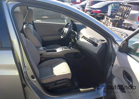 2018 Honda Hr-V Lx z USA, uszkodzony, nr VIN 3CZRU6H35JG723699